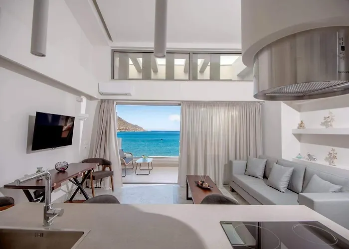 Nama Sea Side Suites